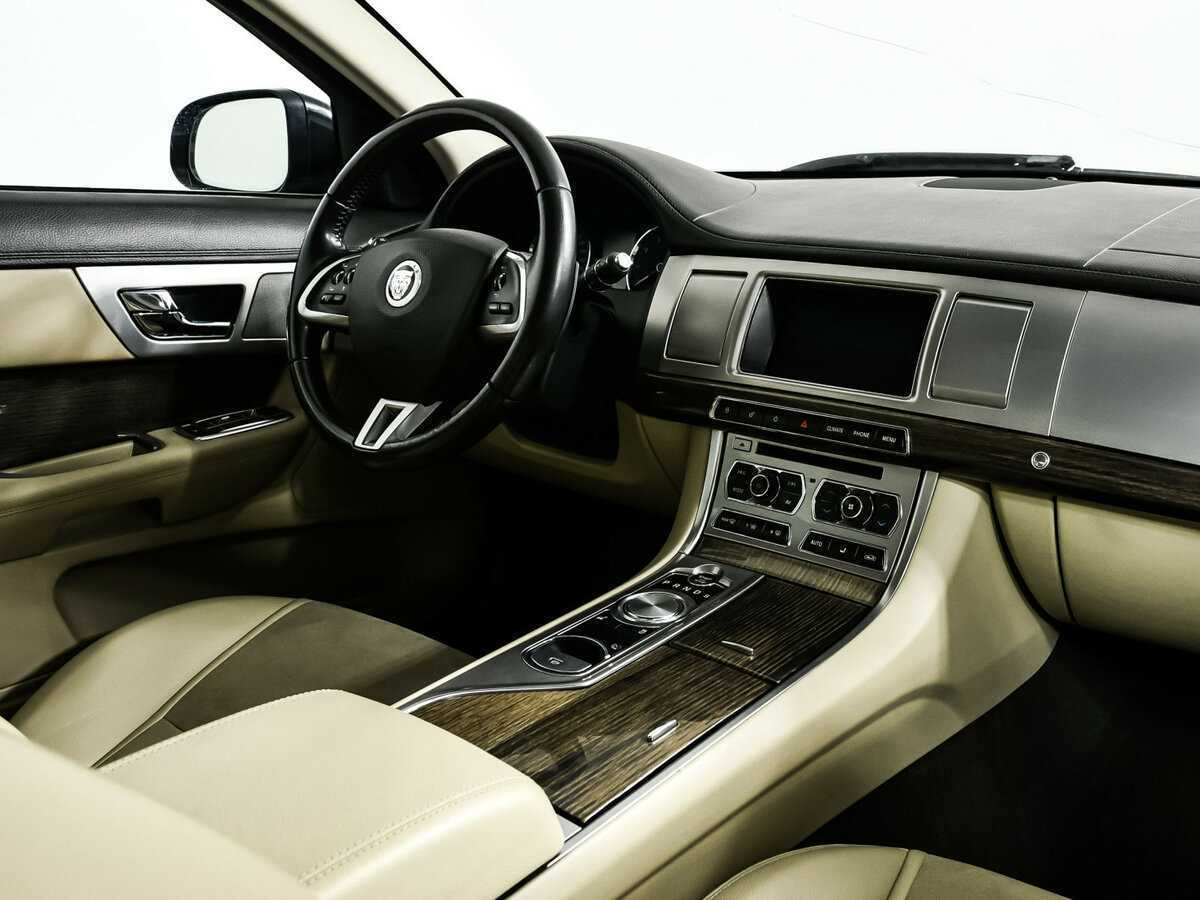 Купить Jaguar XF с пробегом. Фото: #8