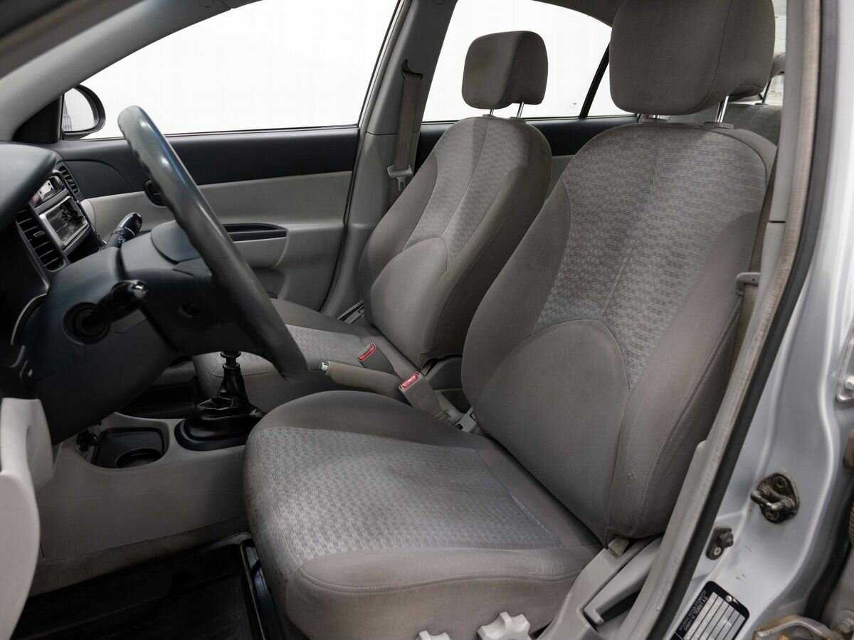 Купить Hyundai Verna с пробегом. Фото: #7