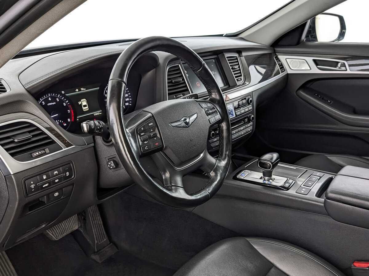 Купить Genesis G80 с пробегом. Фото: #14