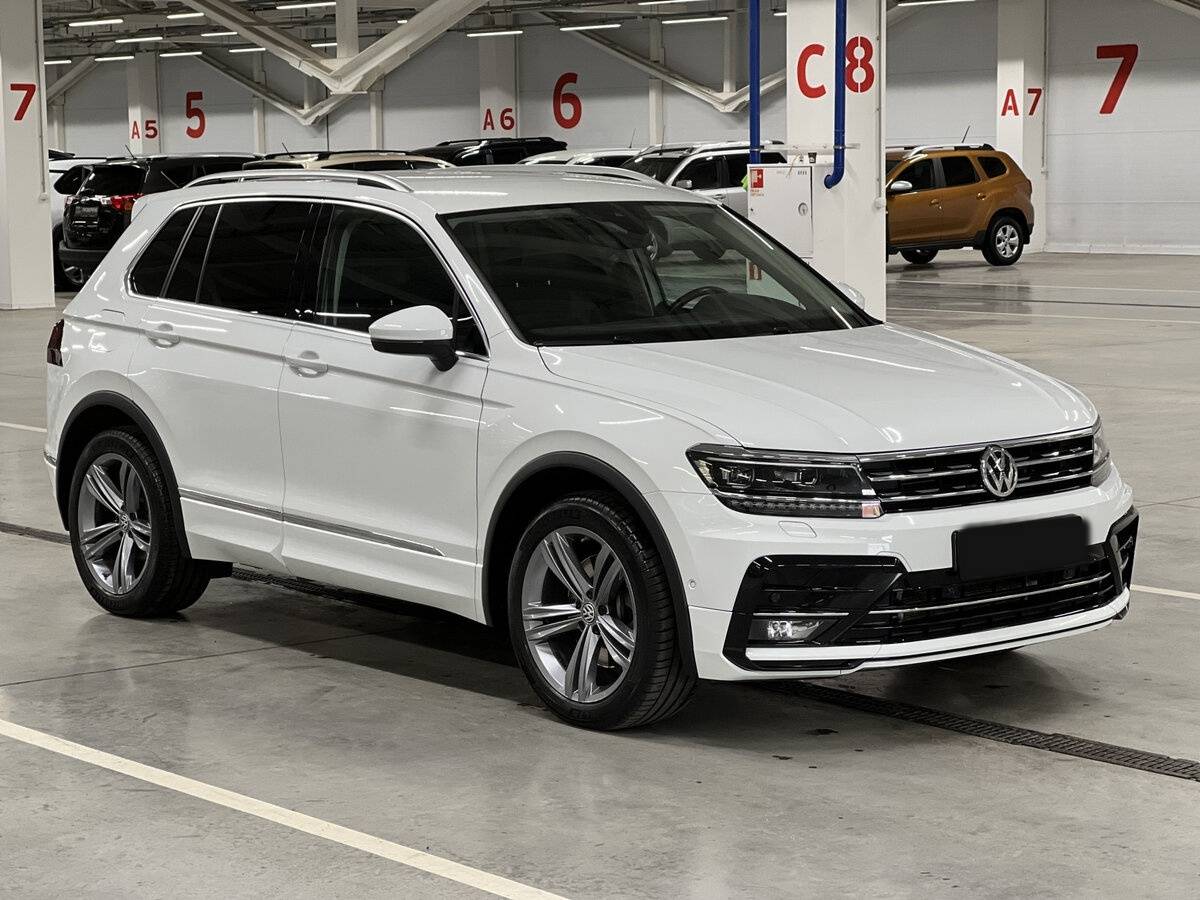 Купить Volkswagen Tiguan с пробегом. Фото: #2