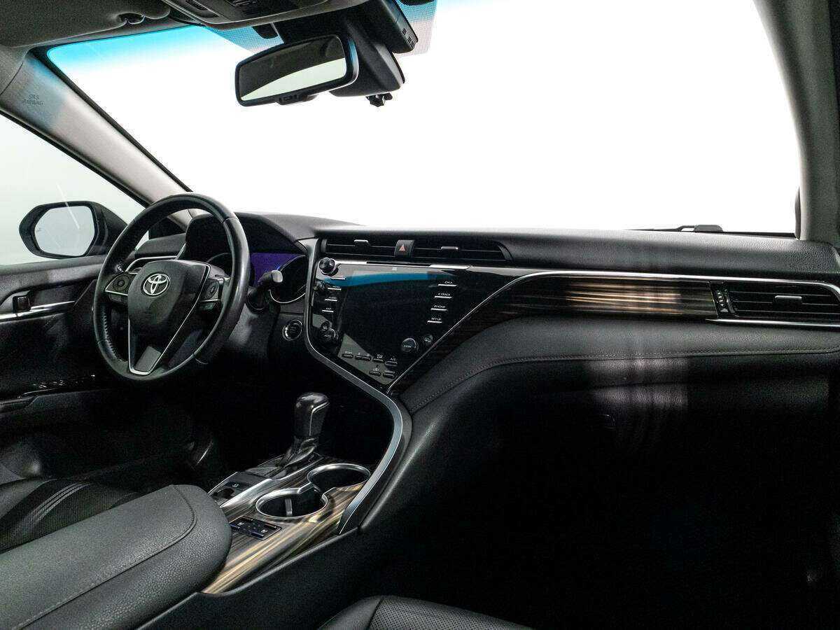 Купить Toyota Camry с пробегом. Фото: #8