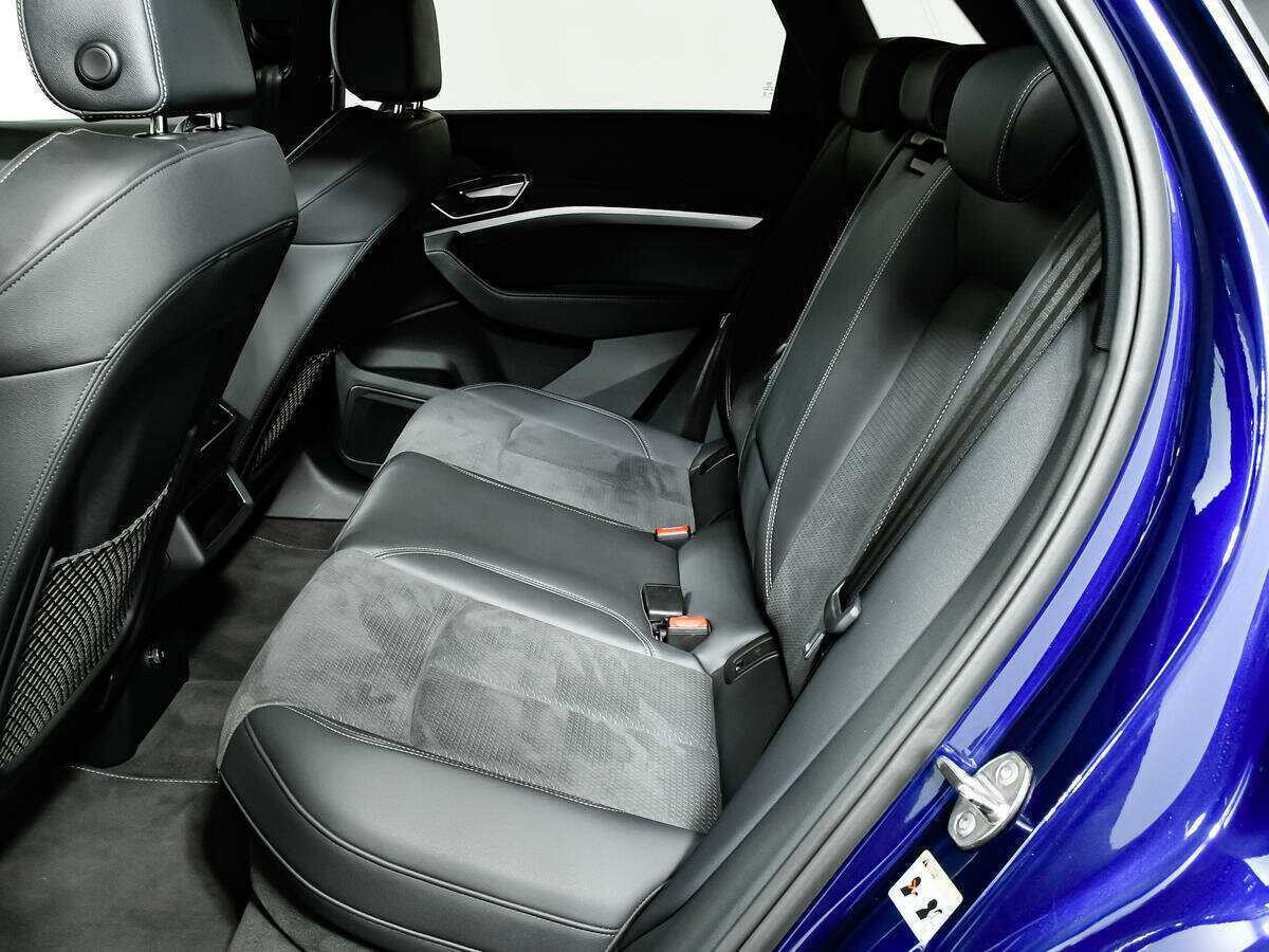 Купить Audi e-tron с пробегом. Фото: #13