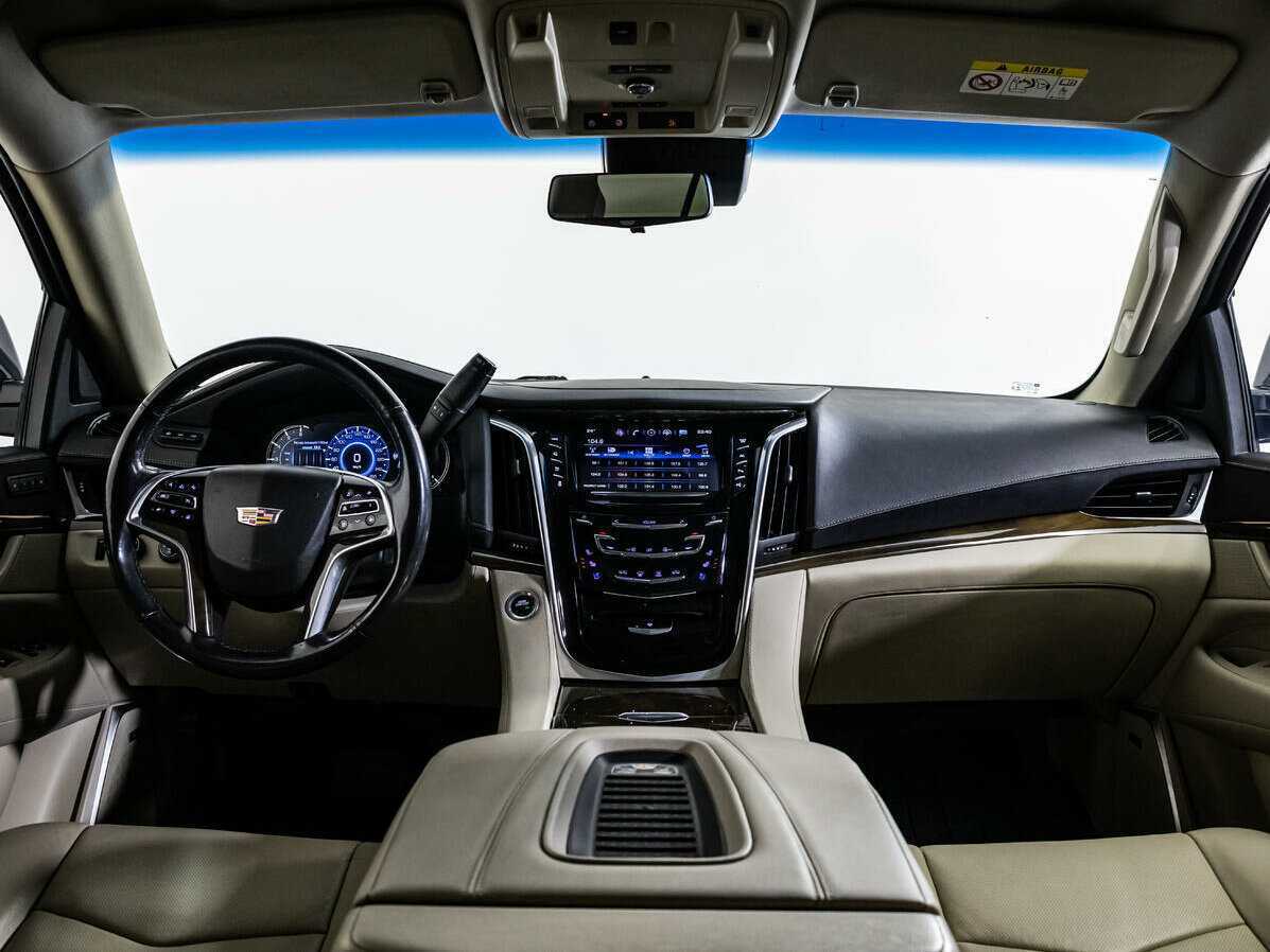 Купить Cadillac Escalade с пробегом. Фото: #9