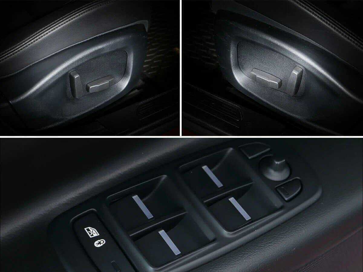 Купить Jaguar XE с пробегом. Фото: #25