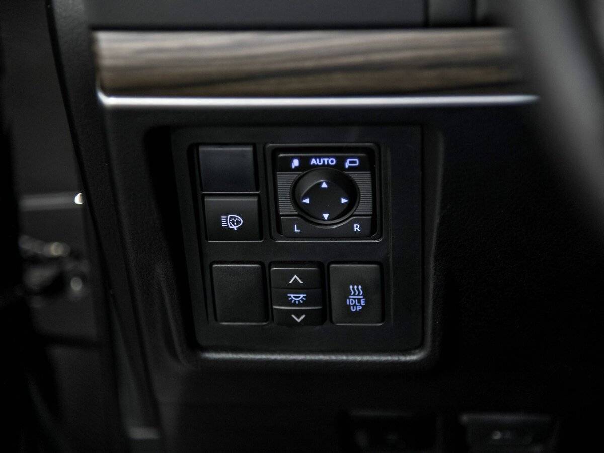 Купить Toyota Land Cruiser Prado с пробегом. Фото: #16