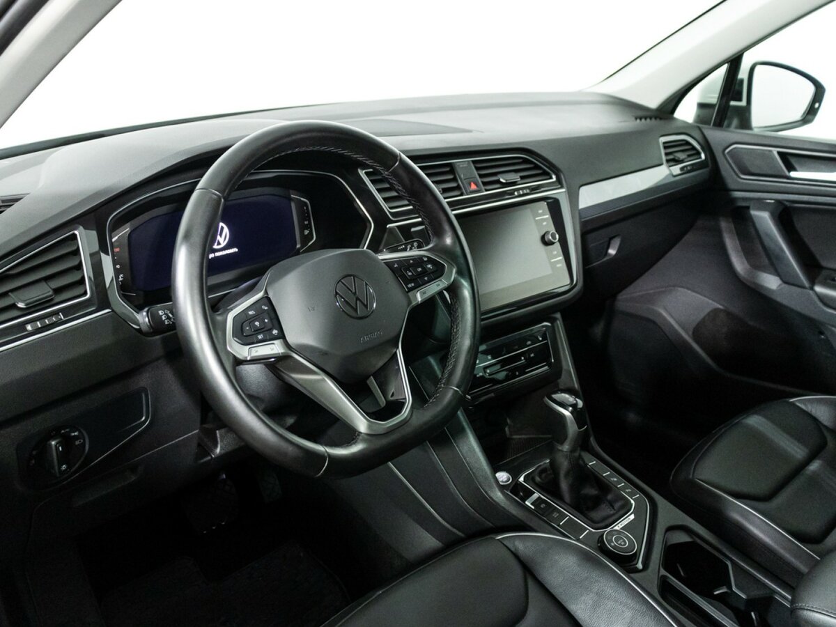 Купить Volkswagen Tiguan с пробегом. Фото: #10