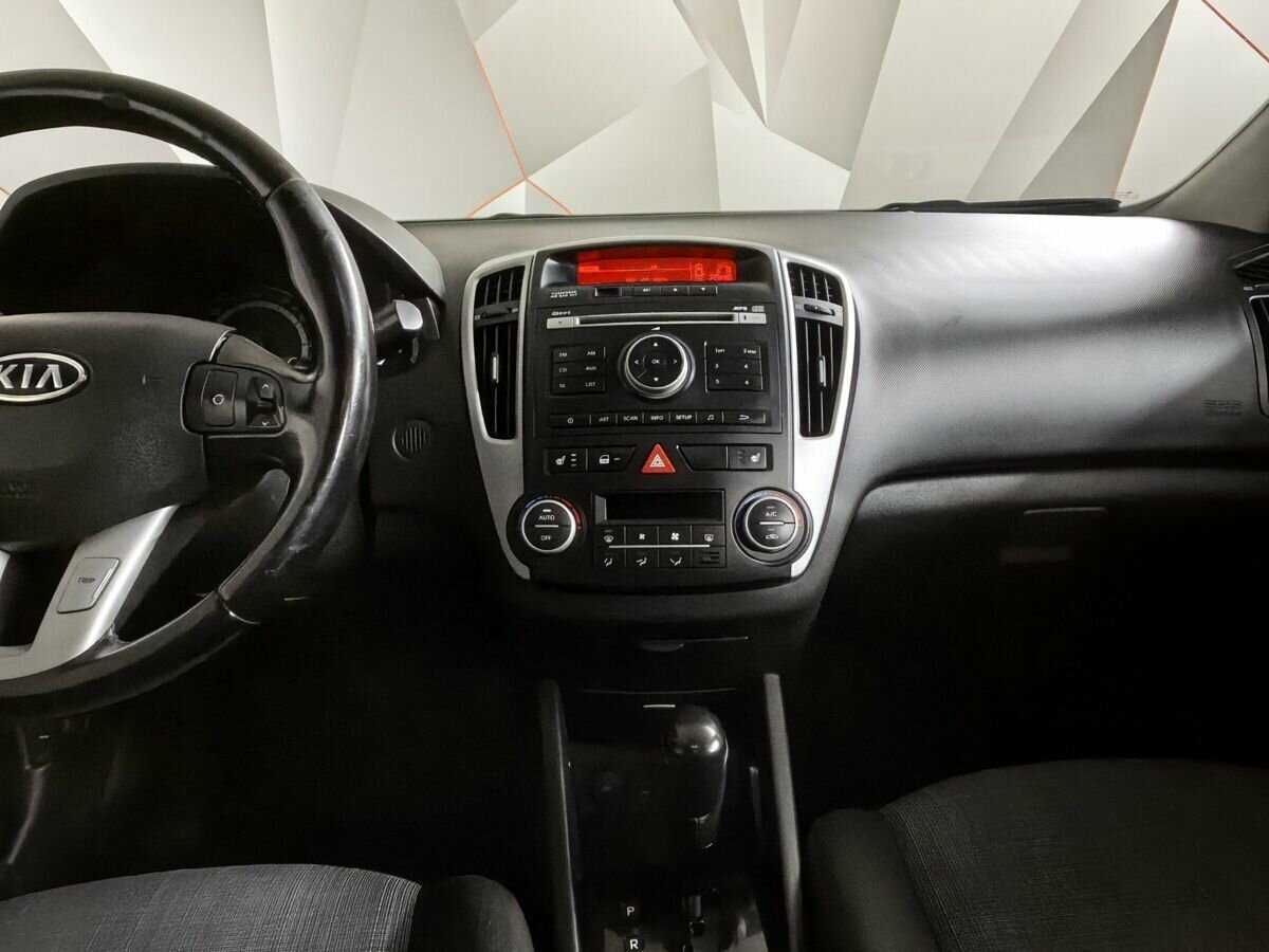 Купить Kia Ceed с пробегом. Фото: #10