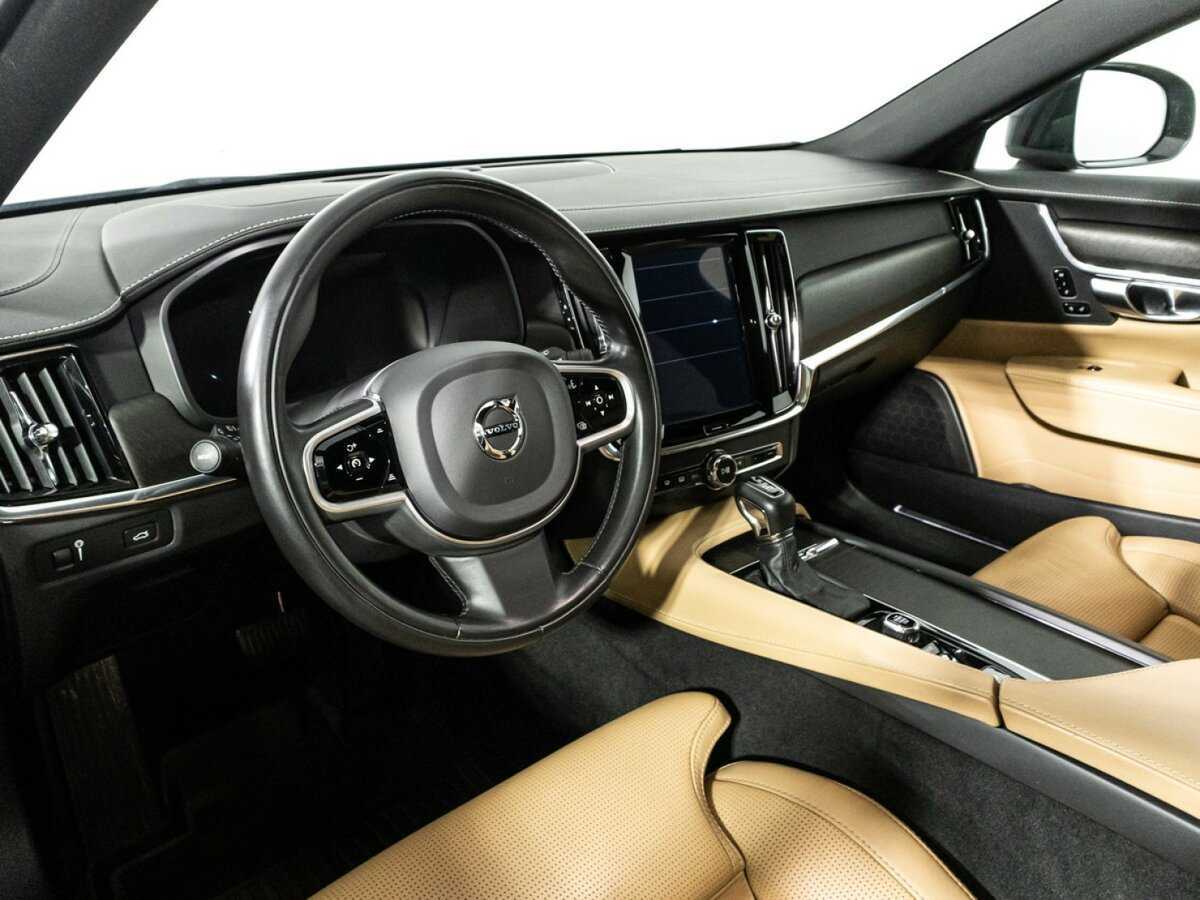 Купить Volvo V90 Cross Country с пробегом. Фото: #10