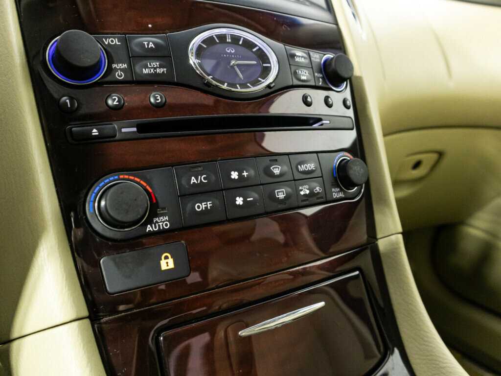 Купить Infiniti EX с пробегом. Фото: #19