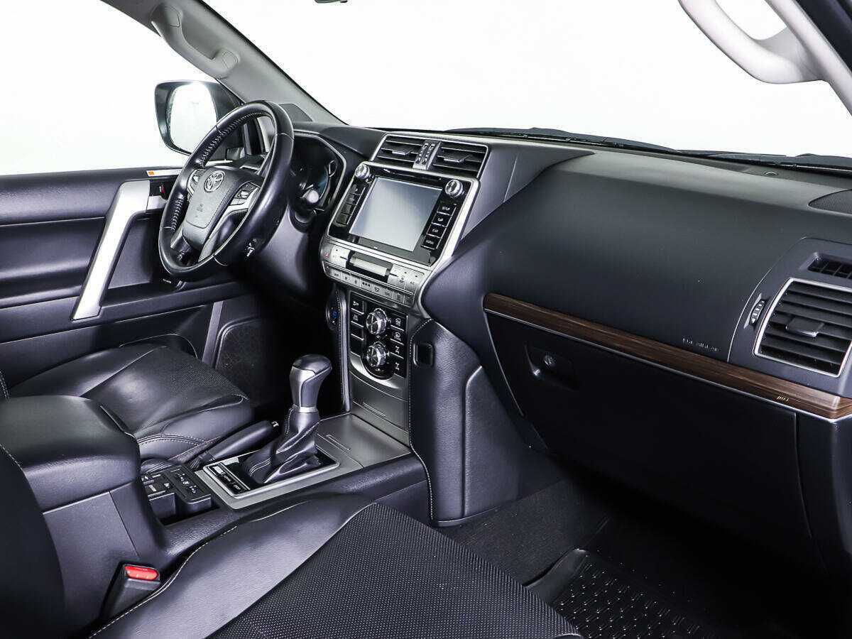 Купить Toyota Land Cruiser Prado с пробегом. Фото: #8