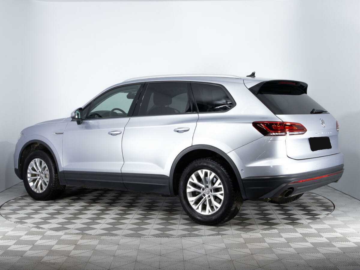 Купить Volkswagen Touareg с пробегом. Фото: #5
