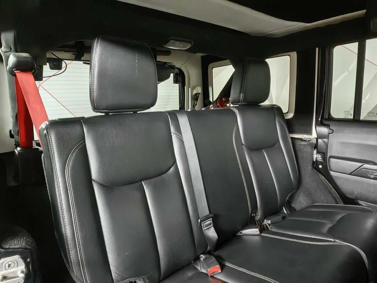 Купить Jeep Wrangler с пробегом. Фото: #12