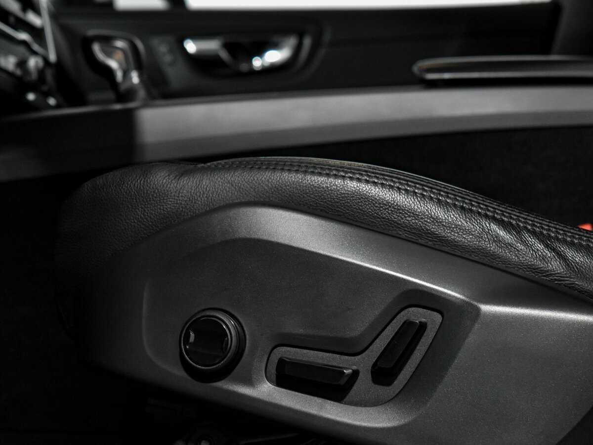 Купить Volvo XC60 с пробегом. Фото: #9