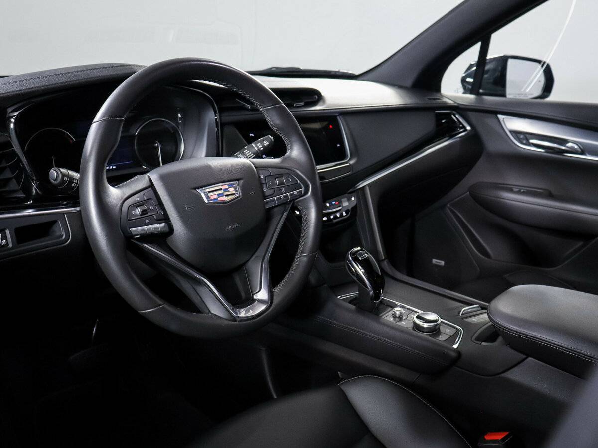 Купить Cadillac XT6 с пробегом. Фото: #9