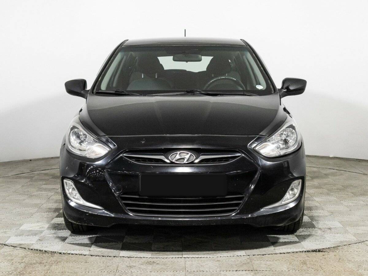 Купить Hyundai Solaris с пробегом. Фото: #1