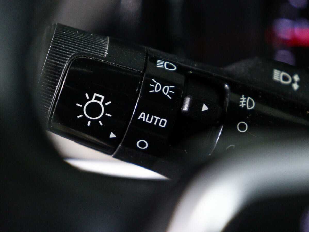 Купить Kia Sorento с пробегом. Фото: #18