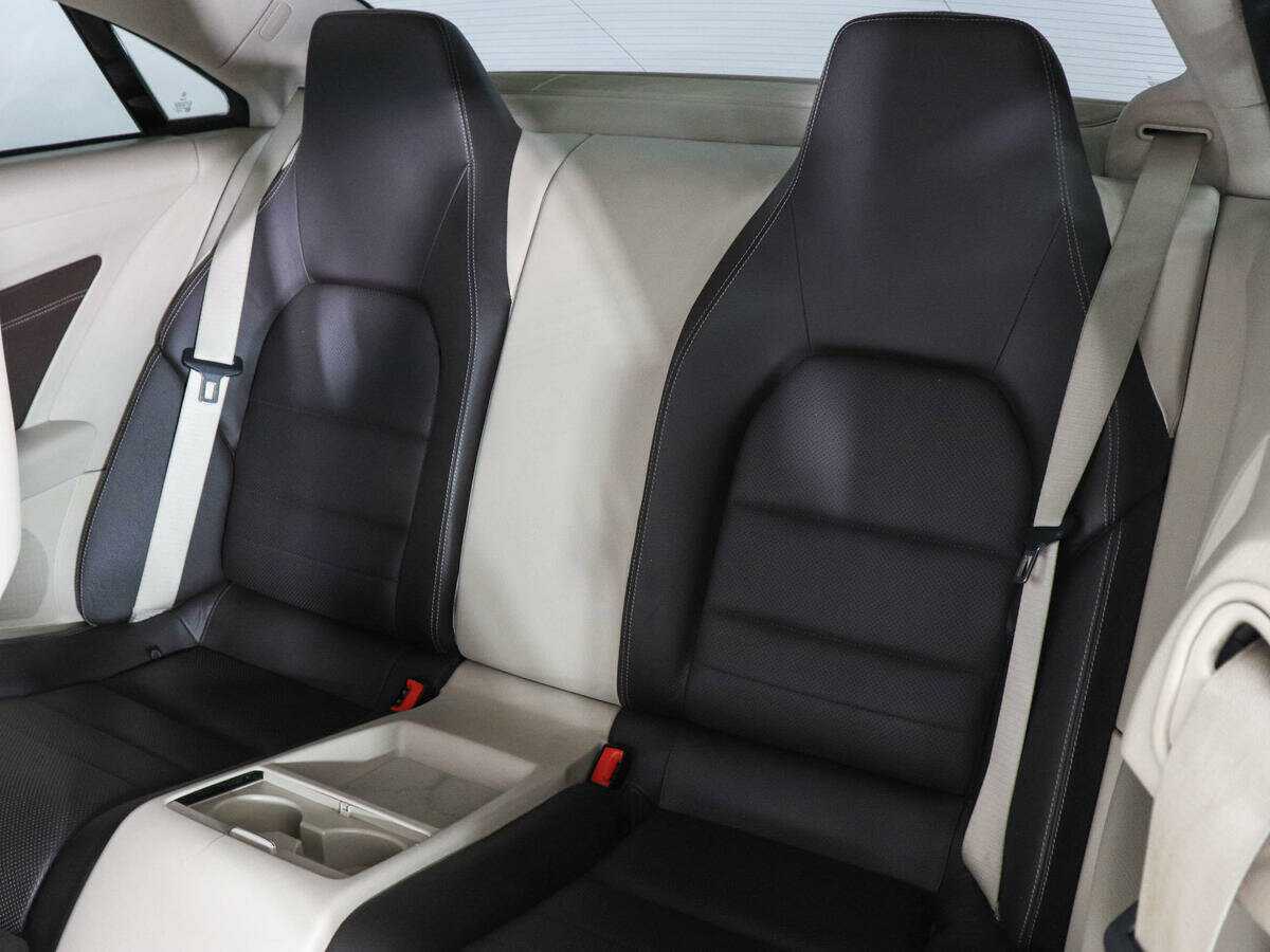 Купить Mercedes-Benz E-Класс с пробегом. Фото: #11