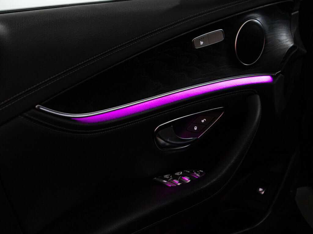 Купить Mercedes-Benz E-Класс с пробегом. Фото: #23