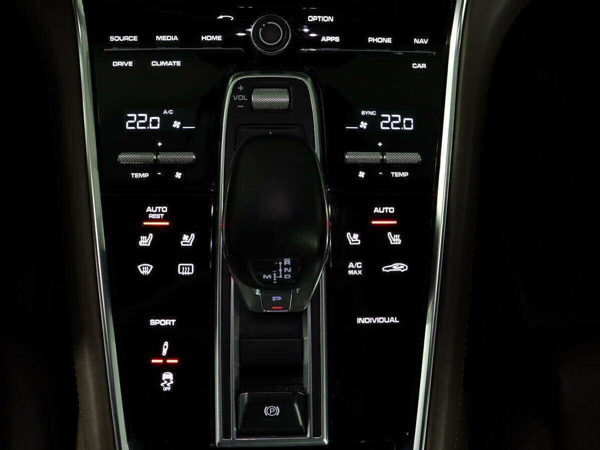 Купить Porsche Panamera с пробегом. Фото: #14