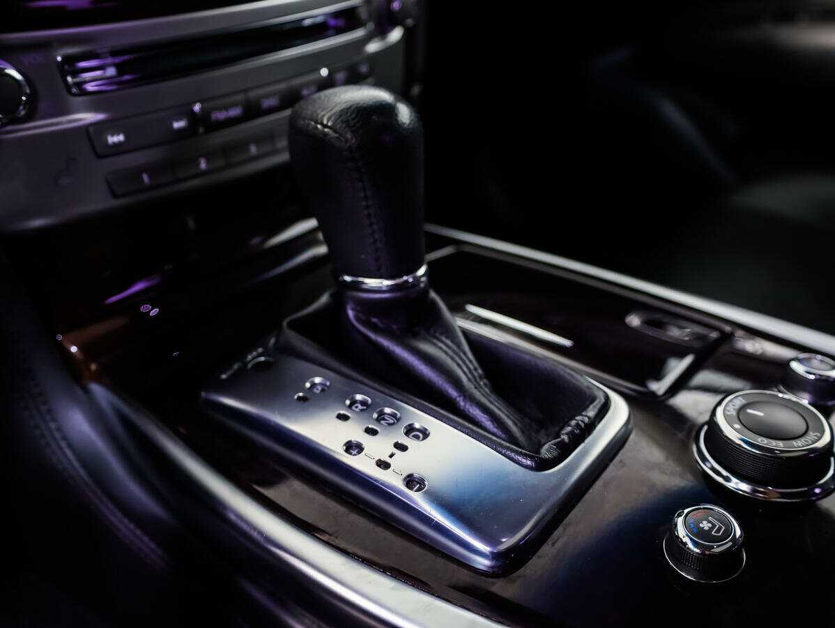 Купить Infiniti M с пробегом. Фото: #14