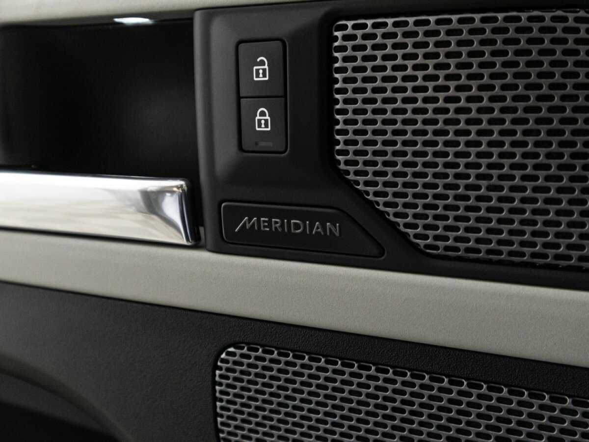 Купить Land Rover Defender с пробегом. Фото: #17
