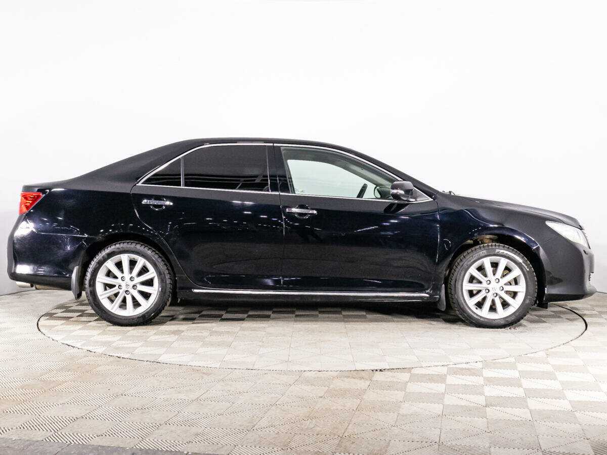 Купить Toyota Camry с пробегом. Фото: #3