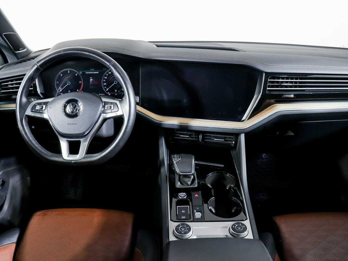 Купить Volkswagen Touareg с пробегом. Фото: #11