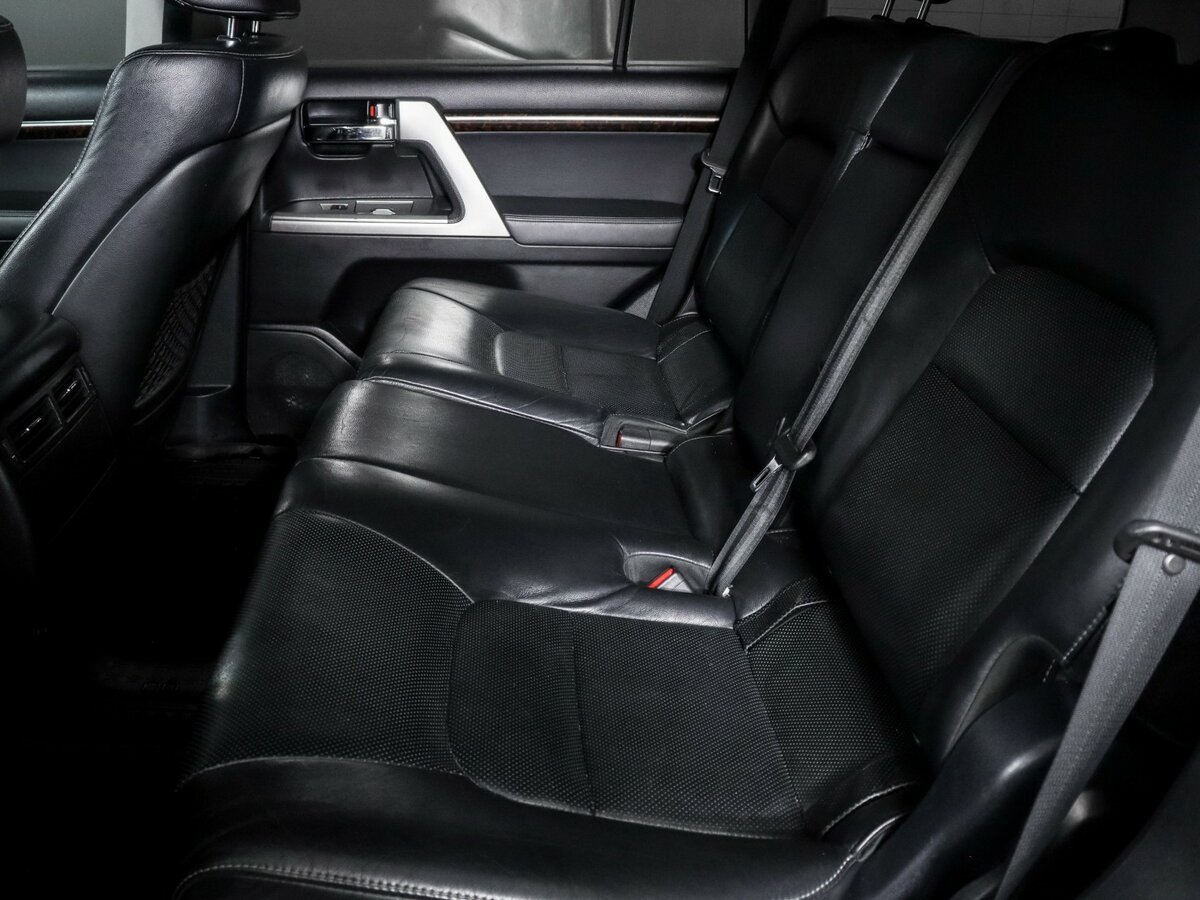 Купить Toyota Land Cruiser с пробегом. Фото: #9