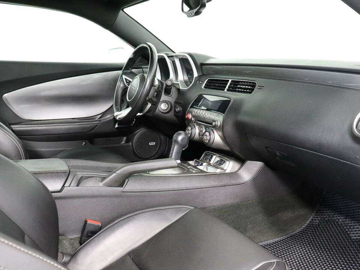 Купить Chevrolet Camaro с пробегом. Фото: #5