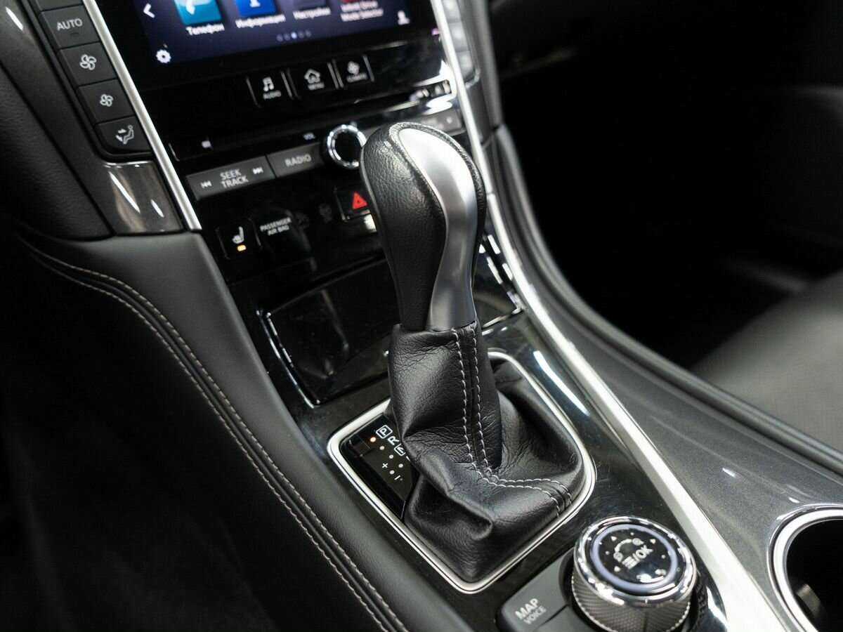 Купить Infiniti Q50 с пробегом. Фото: #12
