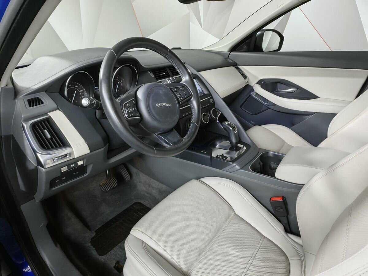 Купить Jaguar E-Pace с пробегом. Фото: #13