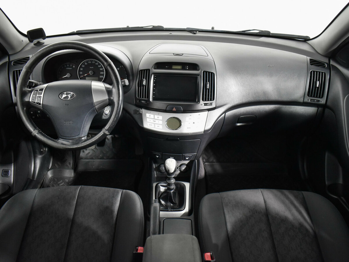 Купить Hyundai Elantra с пробегом. Фото: #12