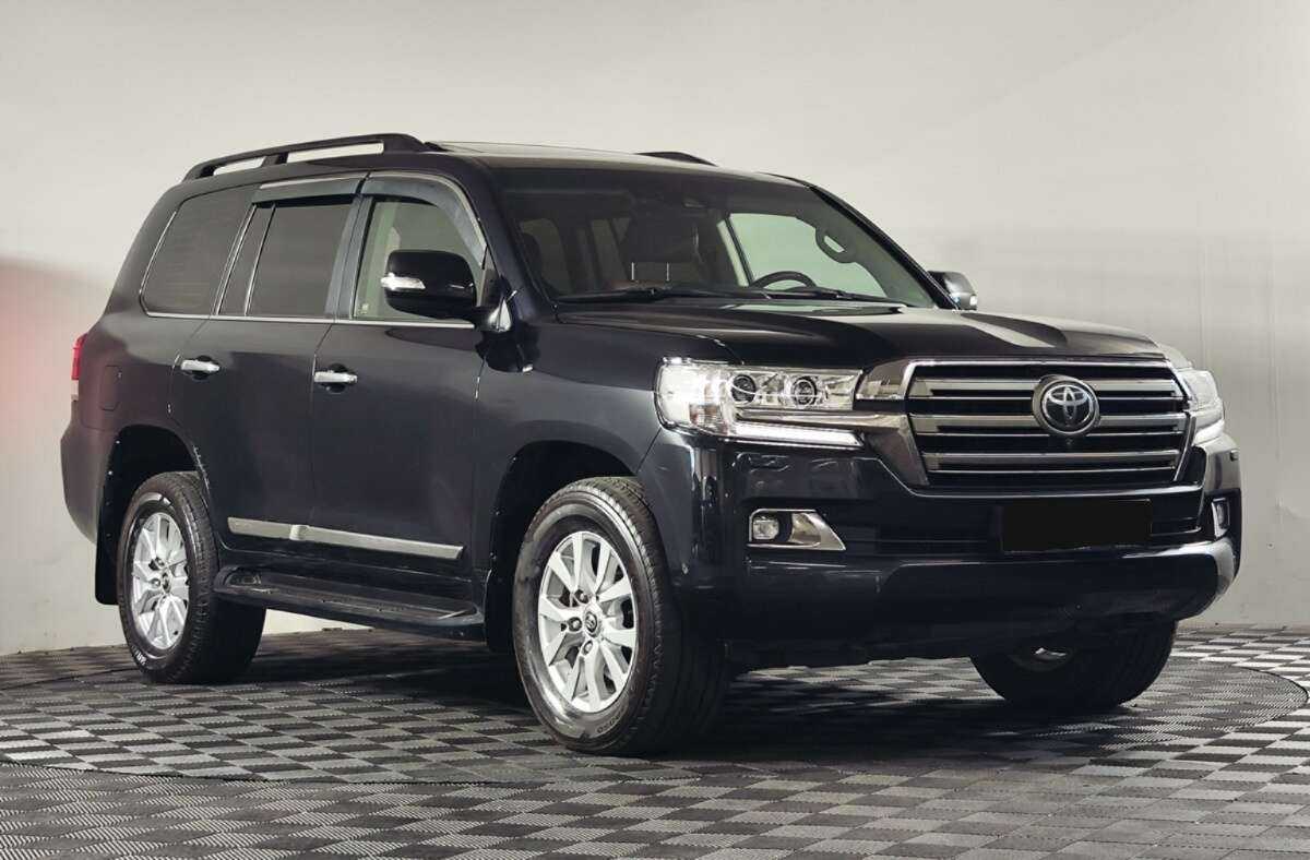 Купить Toyota Land Cruiser с пробегом. Фото: #2