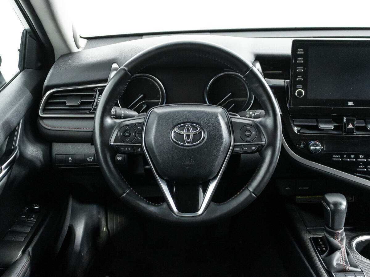 Купить Toyota Camry с пробегом. Фото: #18