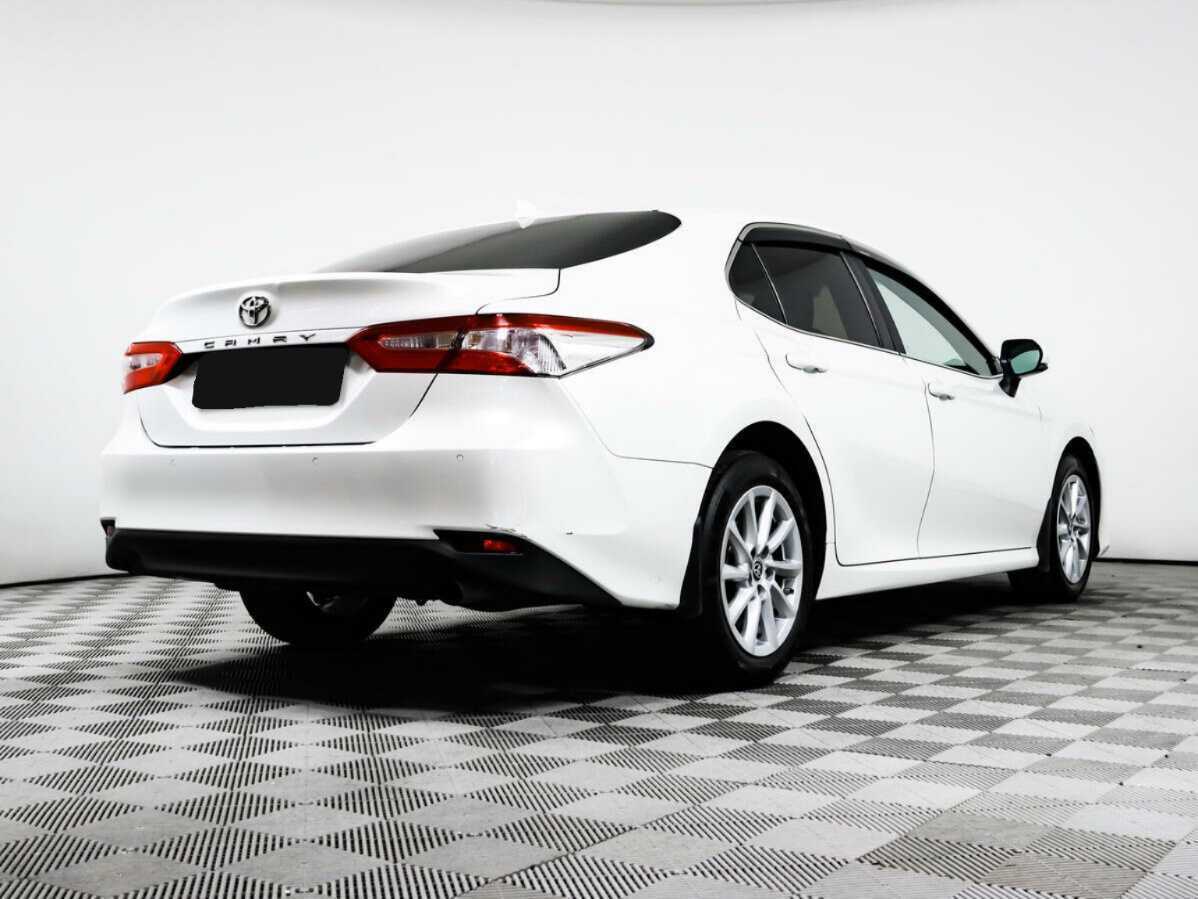 Купить Toyota Camry с пробегом. Фото: #4