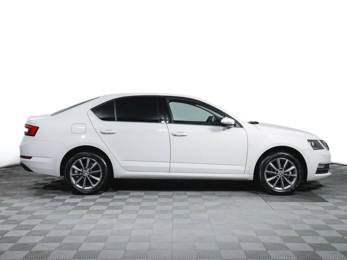Купить Skoda Octavia с пробегом. Фото: #3