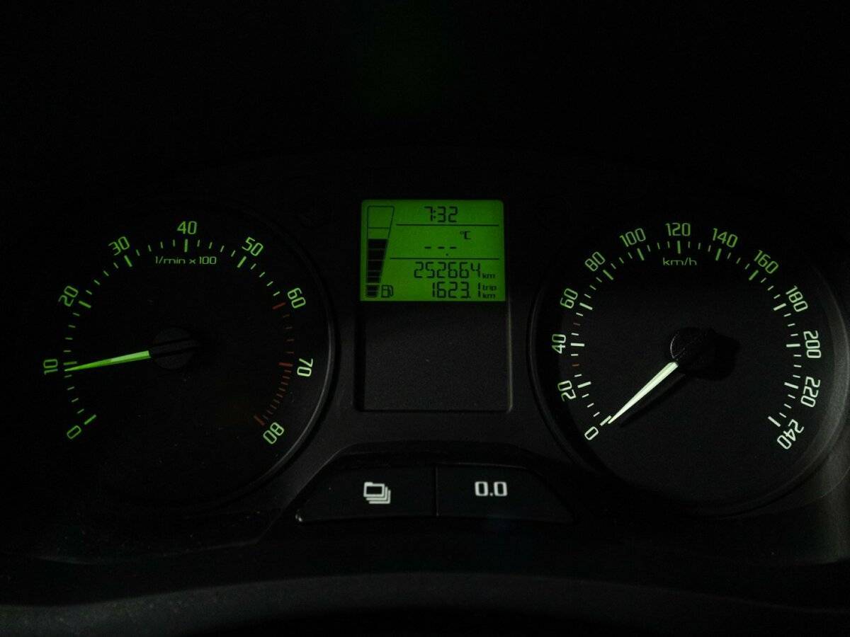 Купить Skoda Fabia с пробегом. Фото: #11