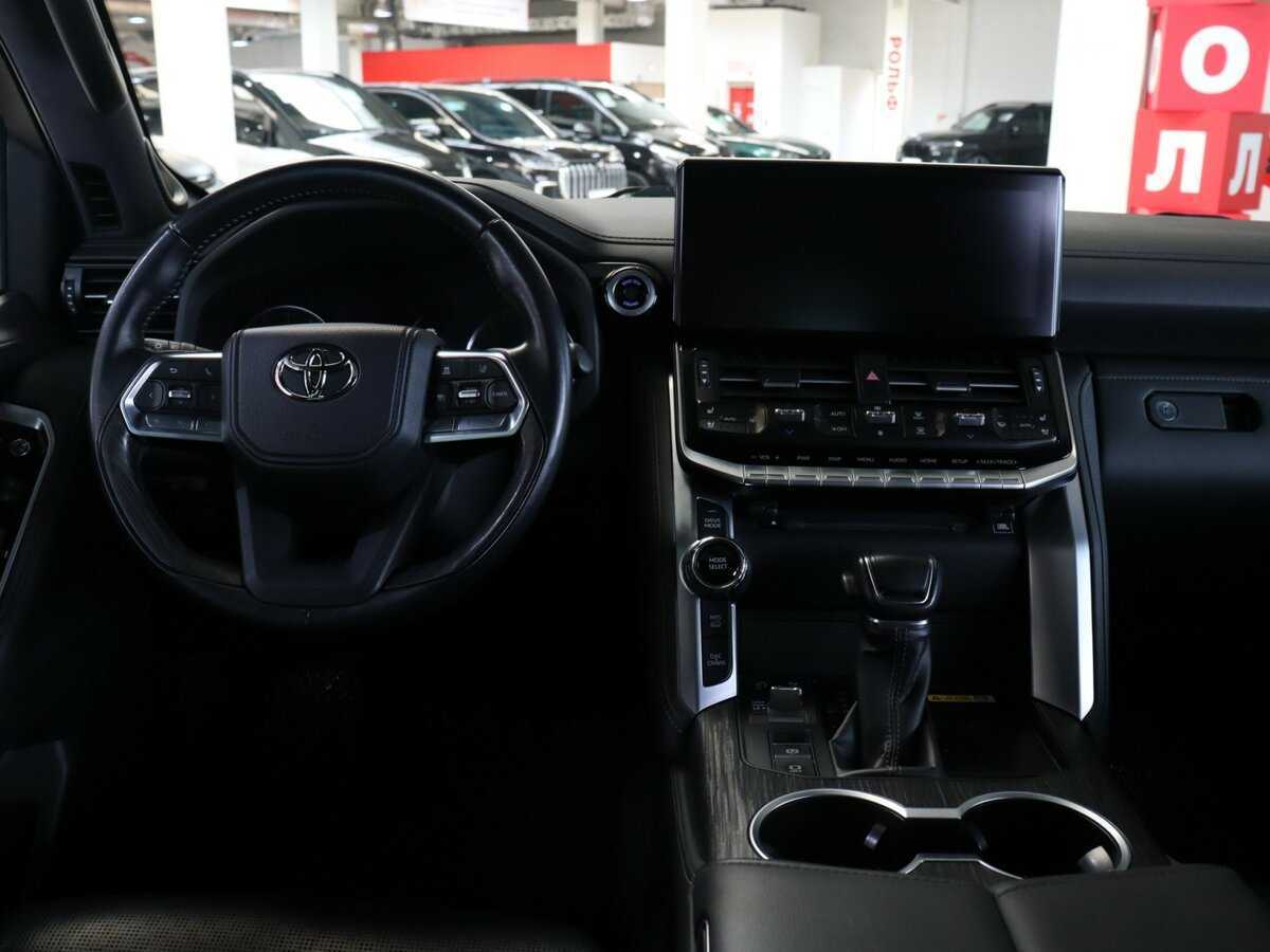 Купить Toyota Land Cruiser с пробегом. Фото: #8