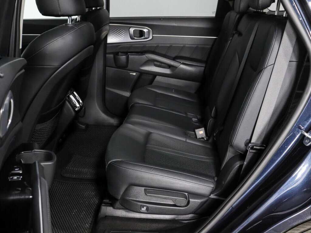 Купить Kia Sorento с пробегом. Фото: #11