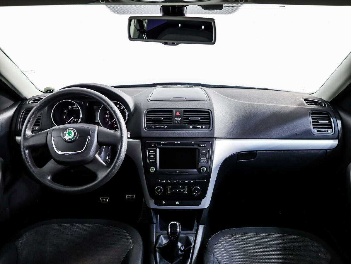 Купить Skoda Yeti с пробегом. Фото: #8