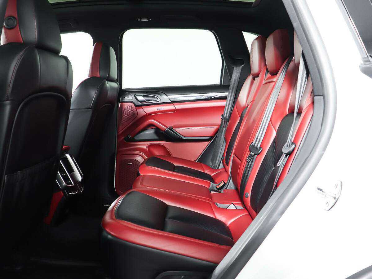 Купить Porsche Cayenne с пробегом. Фото: #9