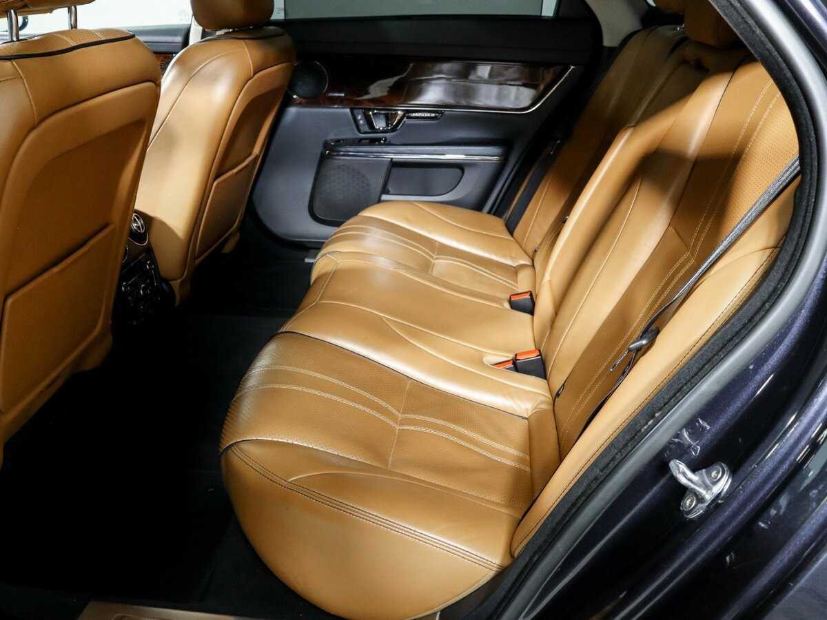 Купить Jaguar XJ с пробегом. Фото: #6