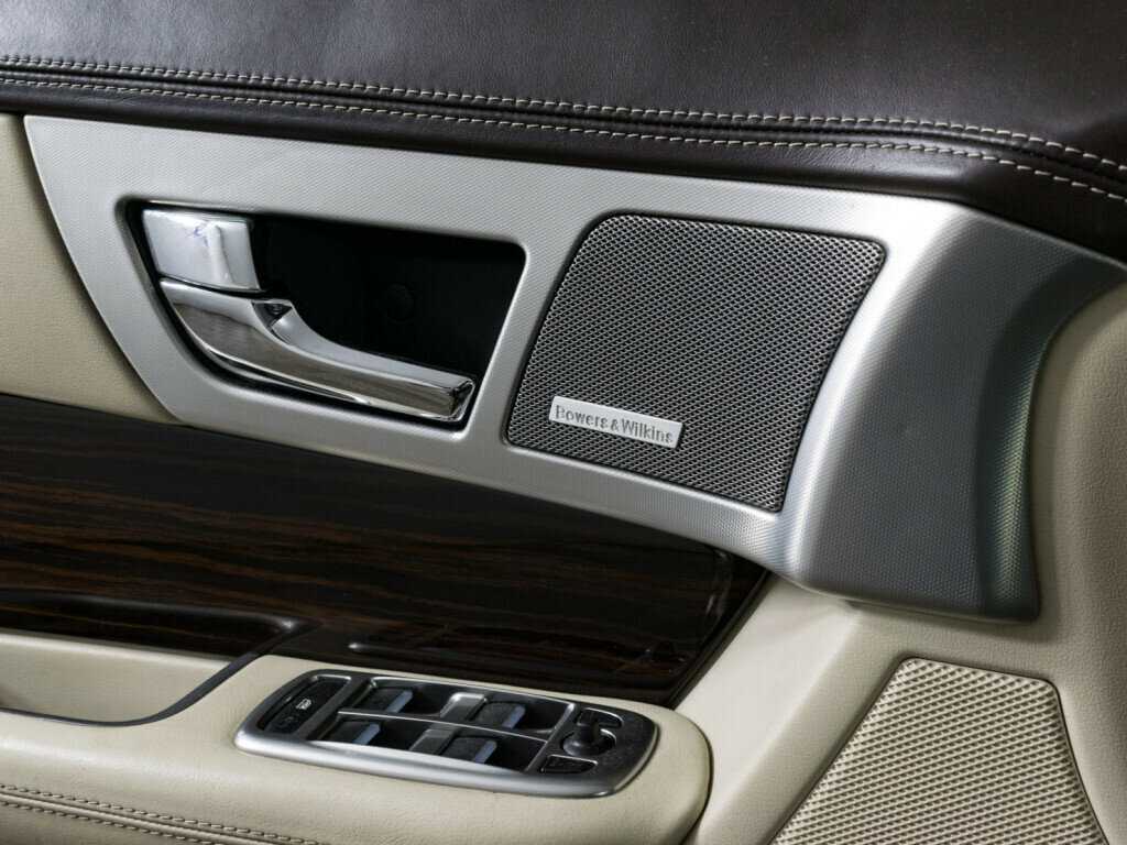 Купить Jaguar XF с пробегом. Фото: #15