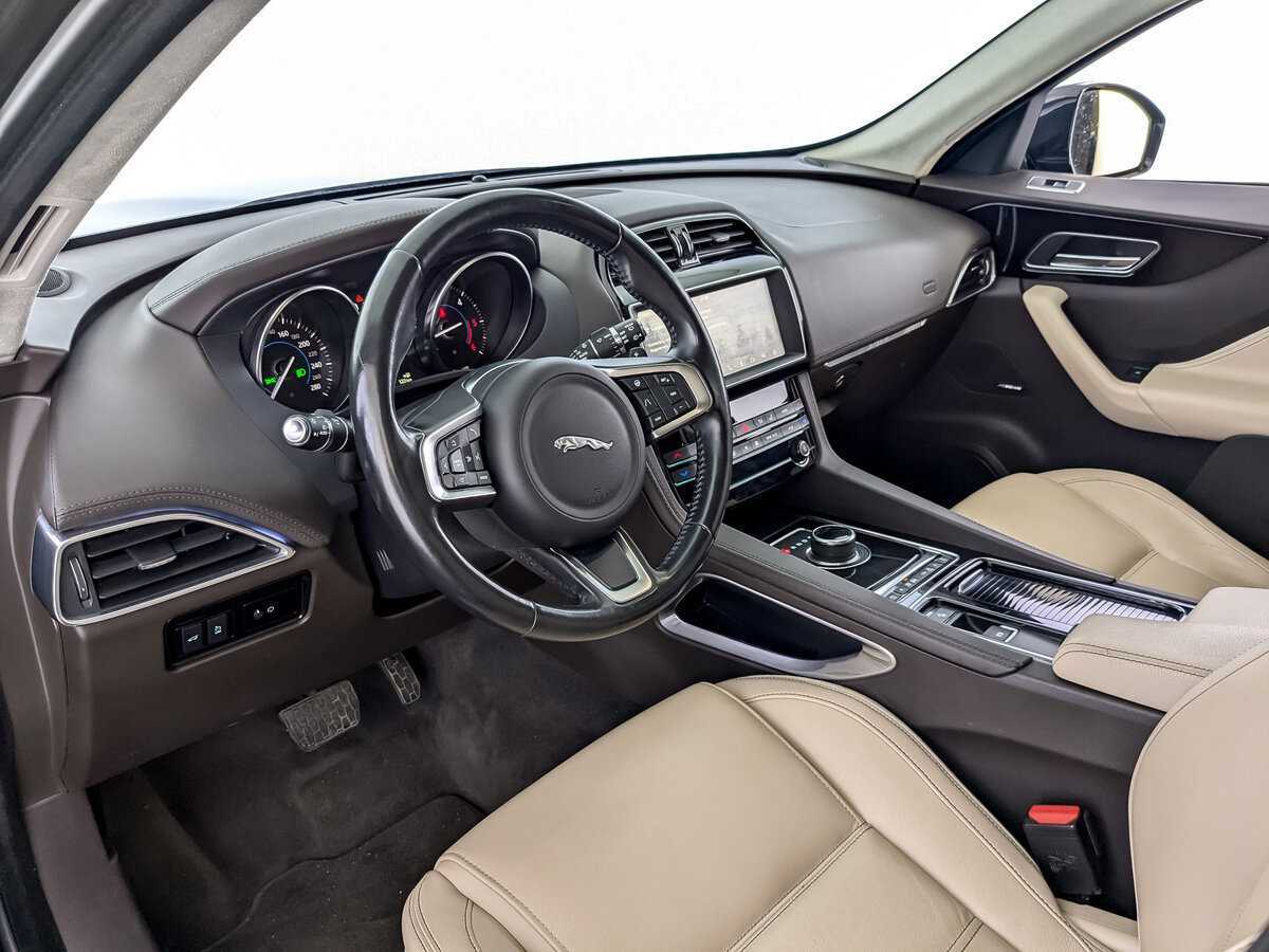 Купить Jaguar F-Pace с пробегом. Фото: #13