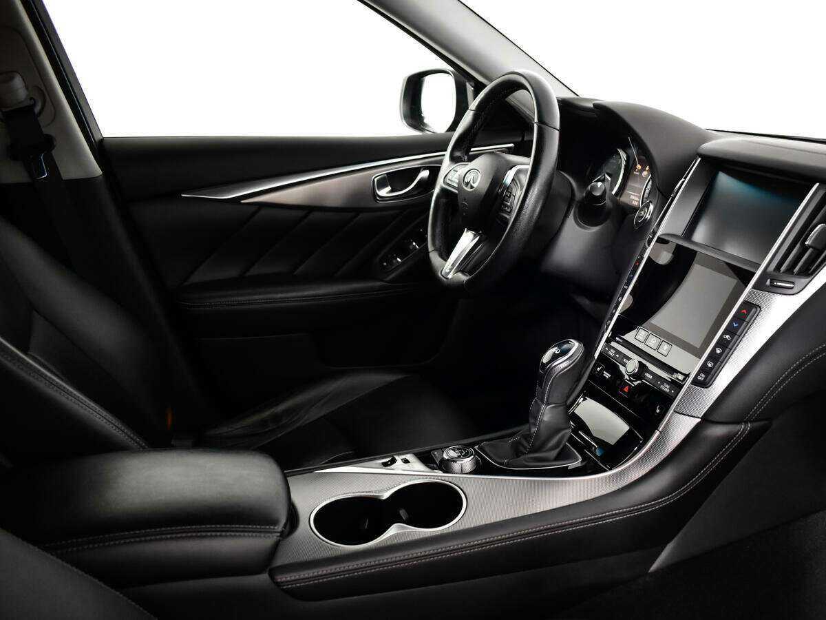 Купить Infiniti Q50 с пробегом. Фото: #8