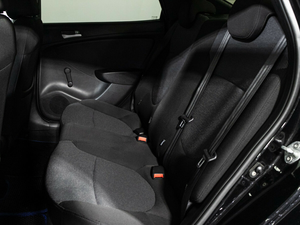 Купить Hyundai Solaris с пробегом. Фото: #9