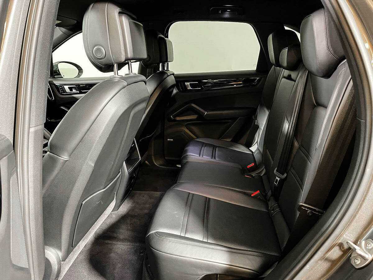 Купить Porsche Cayenne с пробегом. Фото: #9