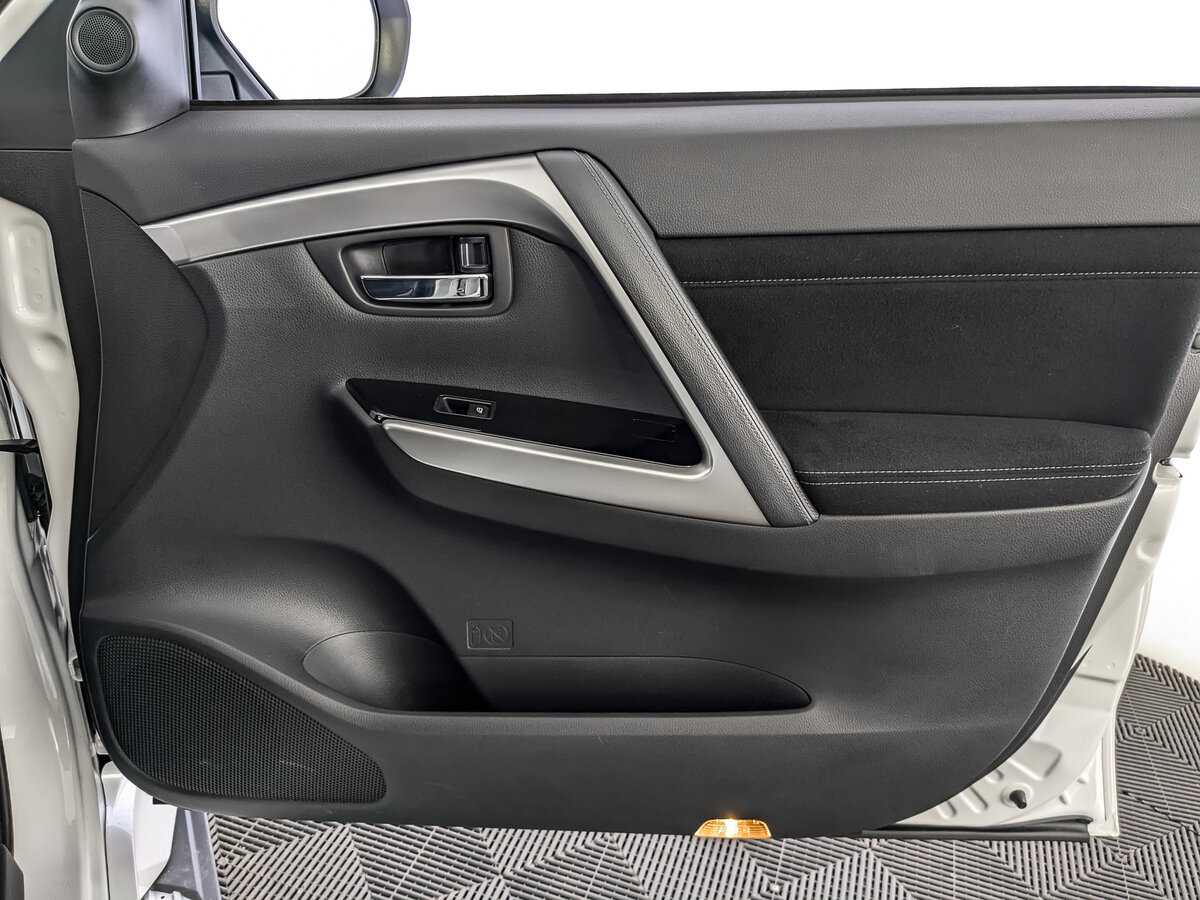Купить Mitsubishi Pajero Sport с пробегом. Фото: #20