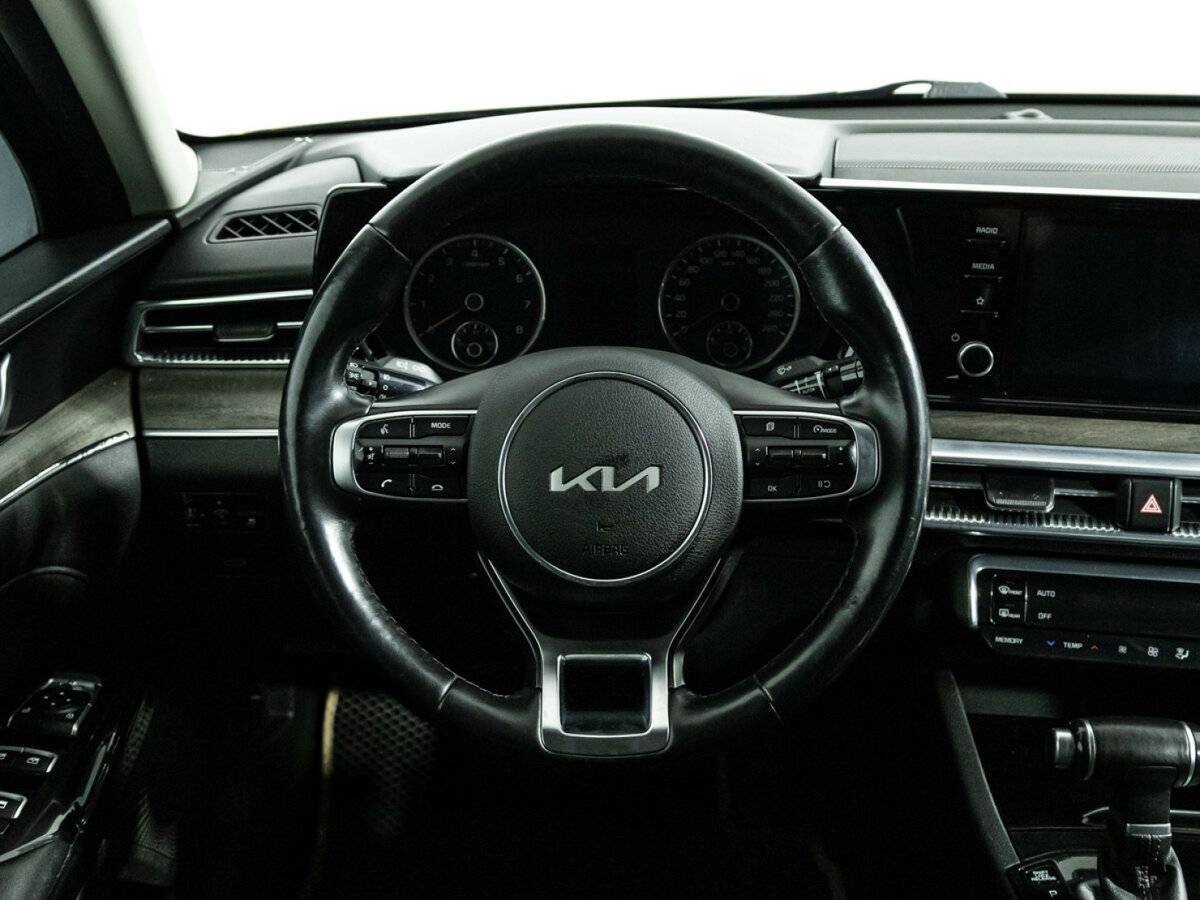 Купить Kia K5 с пробегом. Фото: #23