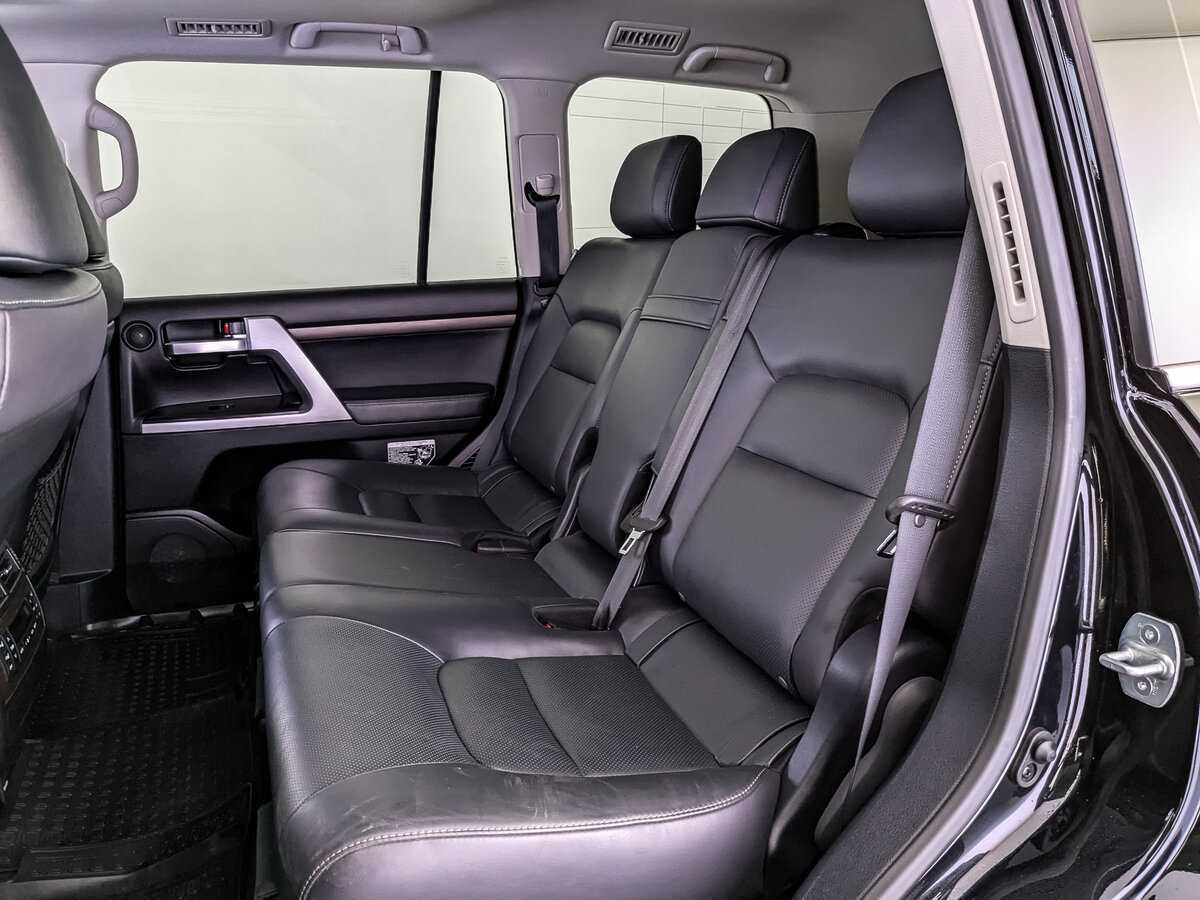 Купить Toyota Land Cruiser с пробегом. Фото: #17